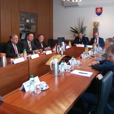 Сергей Катырин на «круглом столе» с членами Правления Словацкой ТПП: это «сверка часов» по широкому кругу вопросов